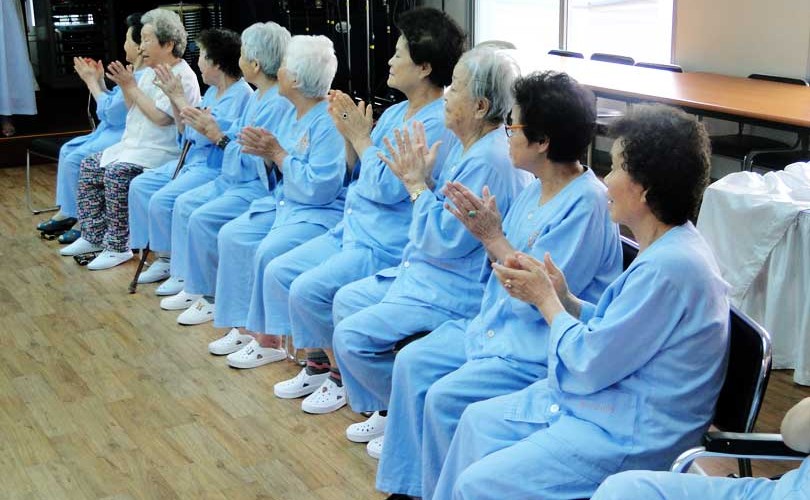 웃음요법